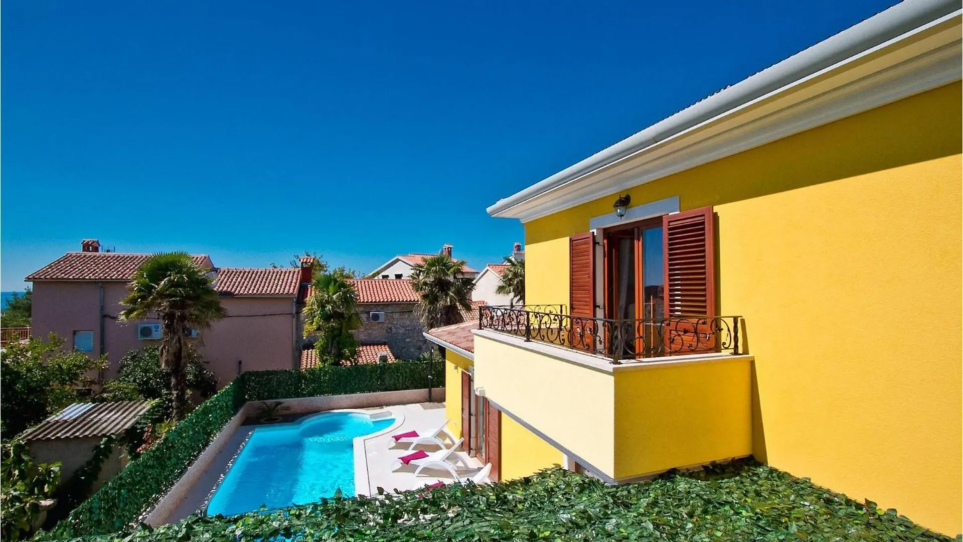 Villa Star Πούλα